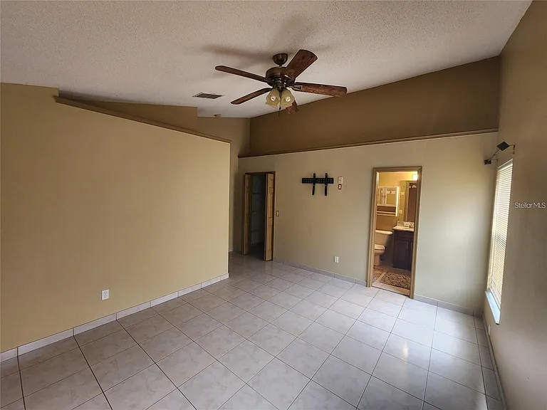 2483 Shelby Cir — Photo 17