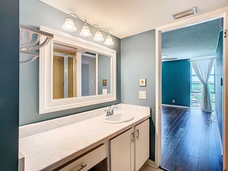 7400 Sun Island Dr #503 — Photo 38