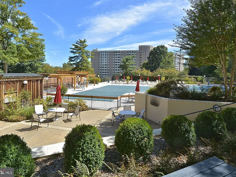 5500 Holmes Run Pkwy #210 — Photo 27