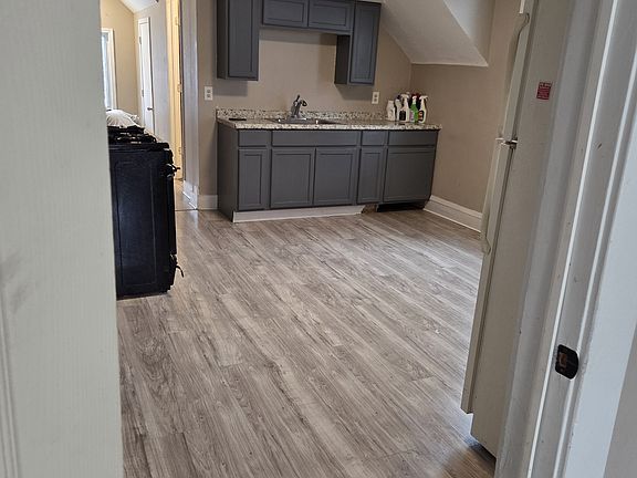 5th image of 2069 W 83rd St Unit 2