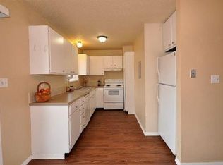 3021 11th Ave APT 5, Evans, CO 80620