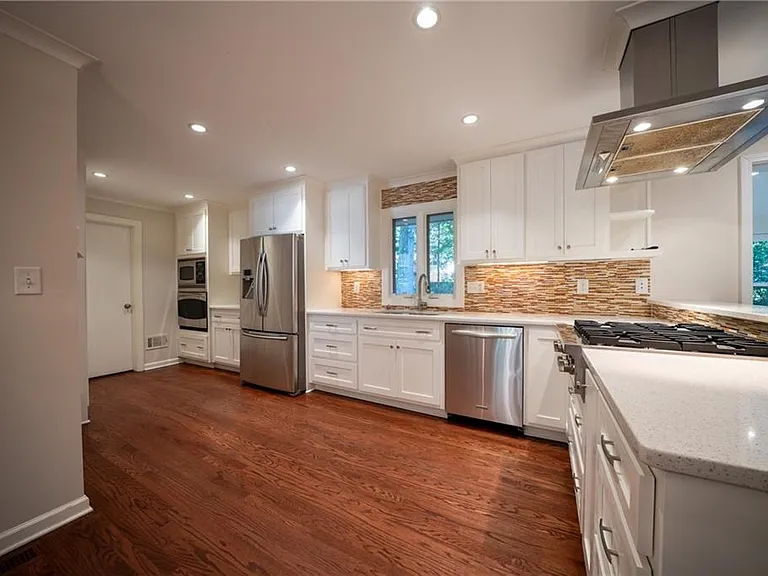 1501 Diamond Head Dr — Photo 4