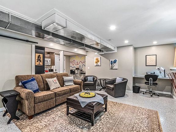 3rd image of 33 Ingalls Terrace