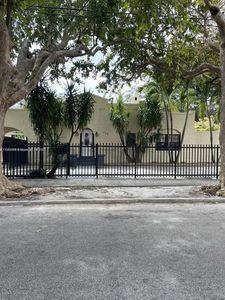 736 NW 45th St, Miami, FL, 33127