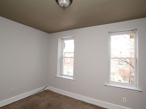 4th image of 2531 S Sheridan St
