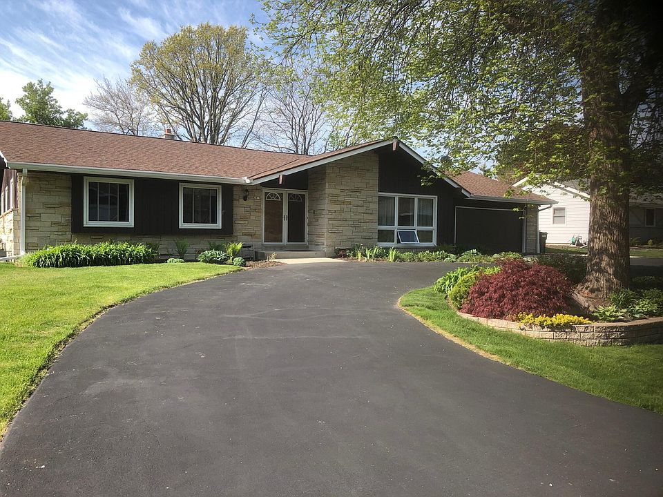 1st image of 2415 W Brantwood Ave