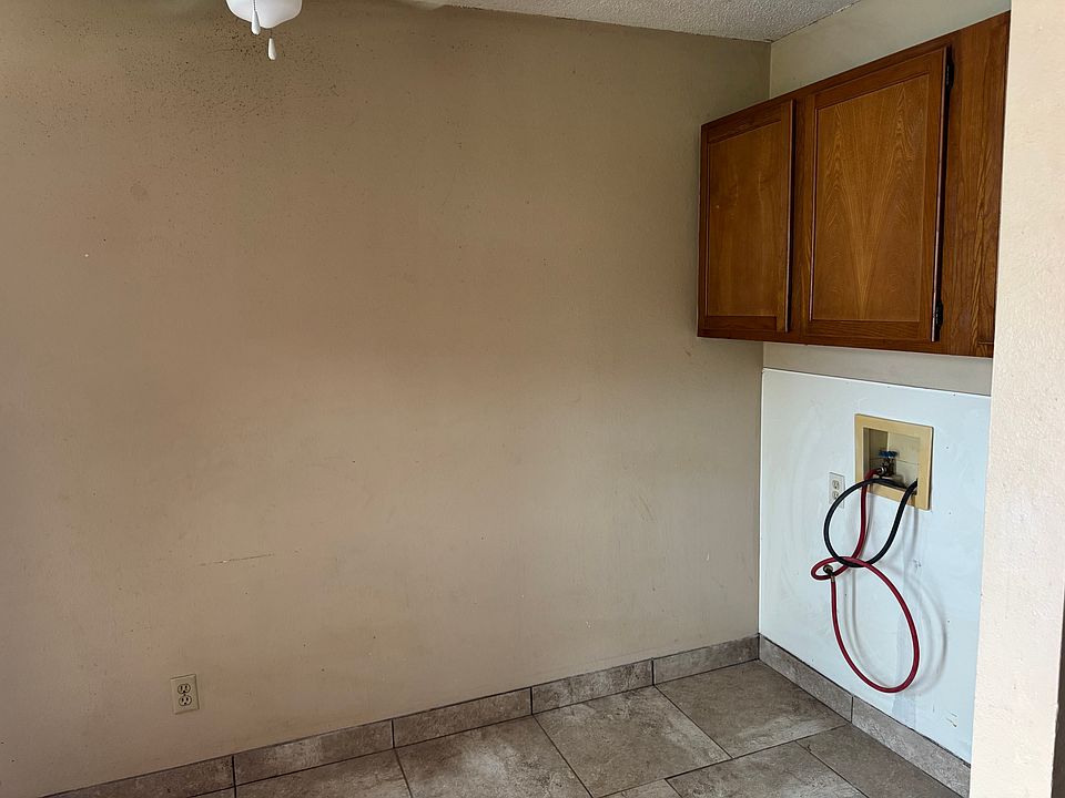 1st image of 102B Cantina St