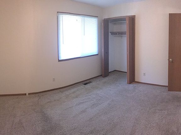 4th image of 6147 78th Ave N