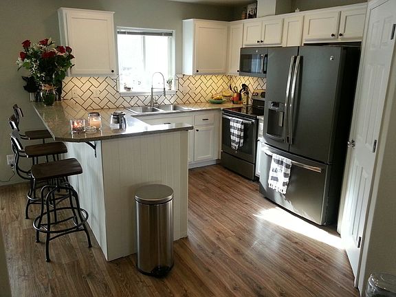 Granite counter,ceramic tile