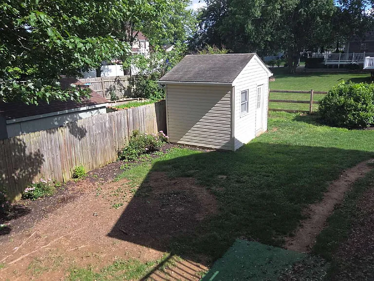 212 Sandstone Dr — Photo 17
