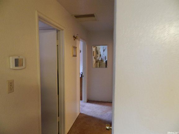 3rd image of 210 S 6th St