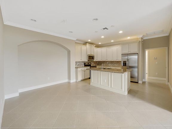 5th image of 11189 SW Winding Lakes Cir