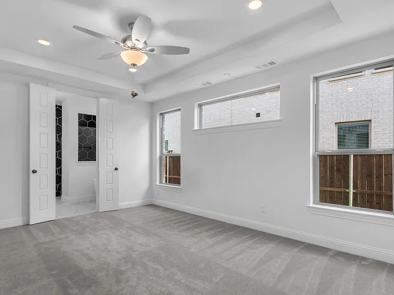2410 Thavie St — Photo 28