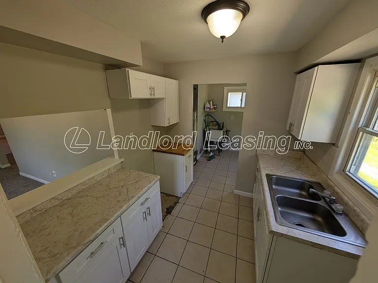 4252 Belle Ave — Photo 7