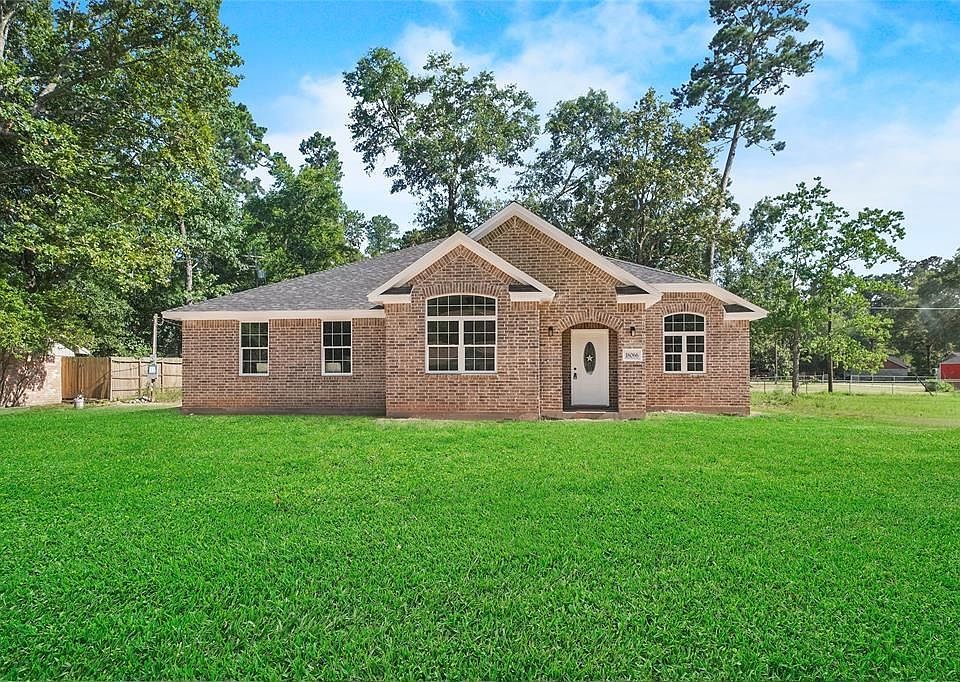 1st image of 18066 Whispering Pines Dr