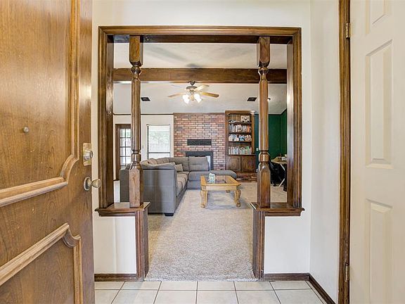 4th image of 13216 Eastvalley Rd