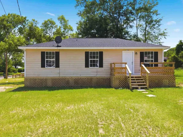 1805 Dr Martin Luther King Jr Dr, Pensacola, FL 32503