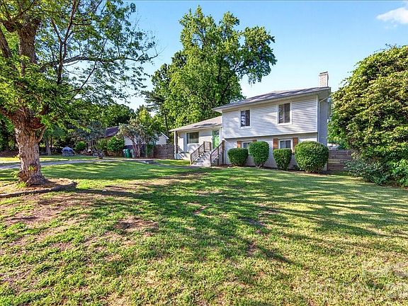 2nd image of 5907 Bluebonnet Rd