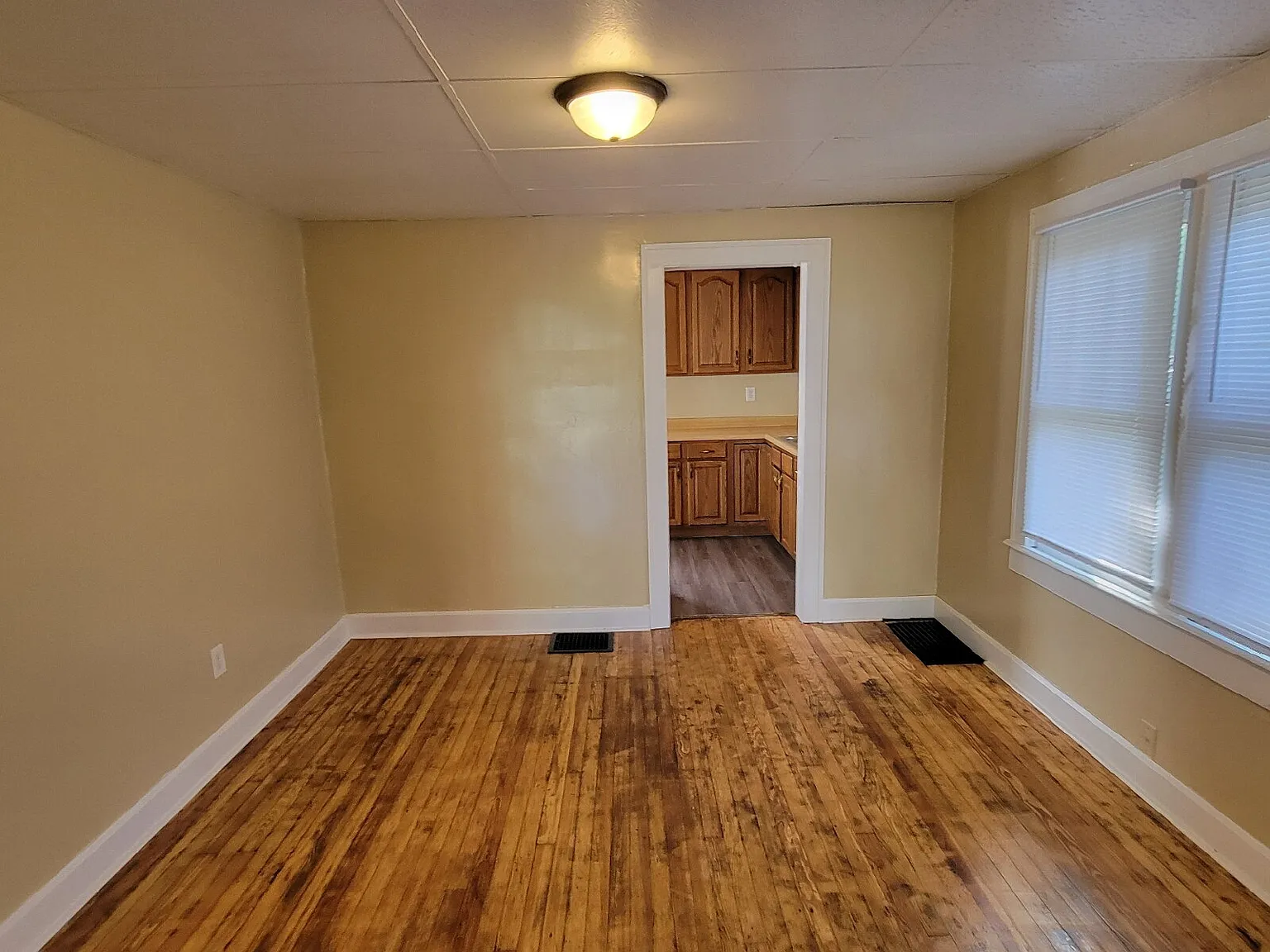 2 bed, $1,082 — Photo 3