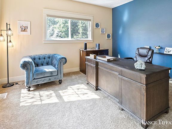5th image of 6179 Arrowcrest Ct NE