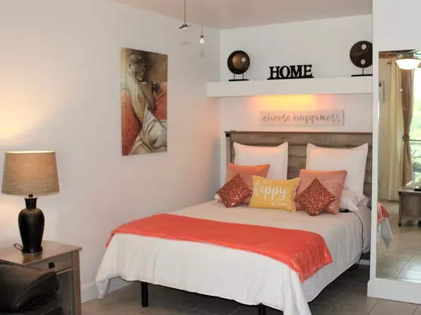 75-5776 Kuakini Hwy APT 215, Kailua Kona, HI 96740