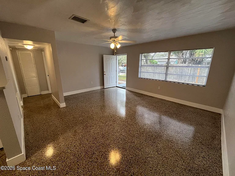 1805 Guava Ave — Photo 4