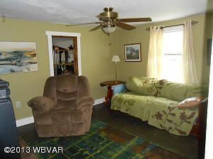 5th image of 504 Reynolds St