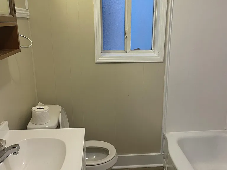 504 Pearl St — Photo 13