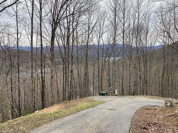 Lake Santeelah Views