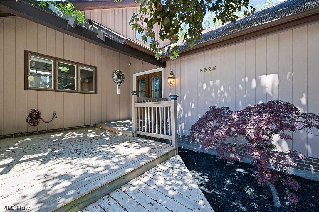 6325 Woodhawk Dr, Mayfield Heights, OH 44124 Zillow