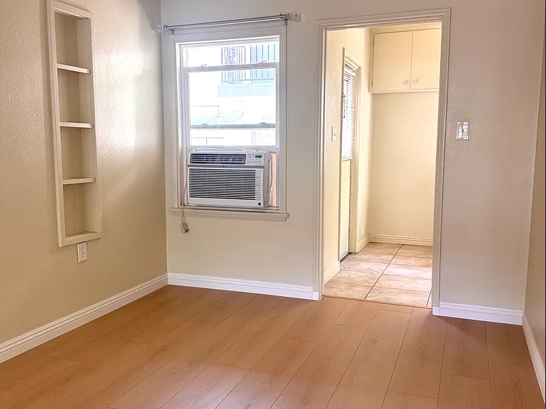 6 Bonita St #2B — Photo 4