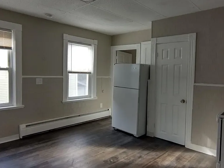 131 E School St #2 — Photo 6