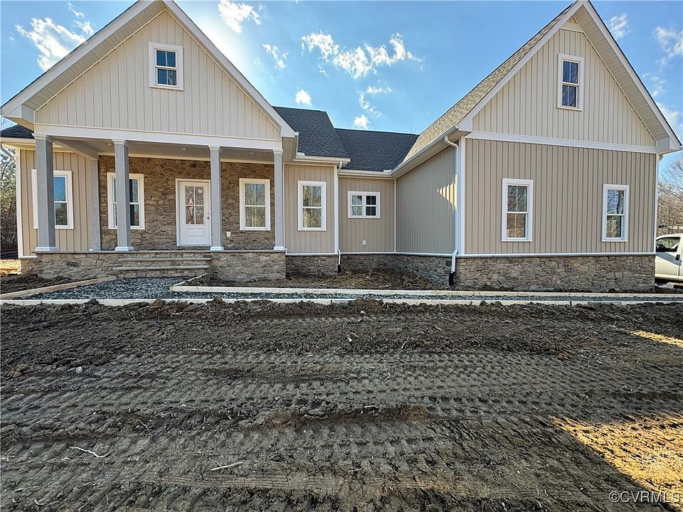 1st image of 35 Noahs Landing Dr