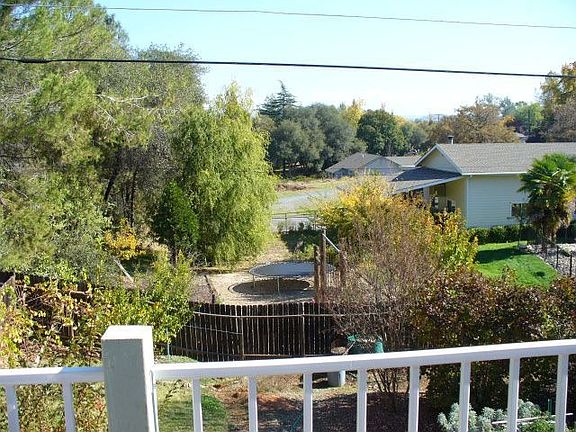 3rd image of 87 Sylvan Vista Dr