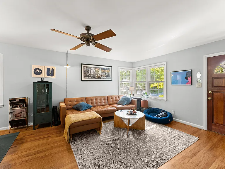 1074 Willivee Dr — Photo 4