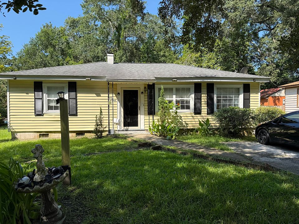 1st image of 43 Oak Forest Dr