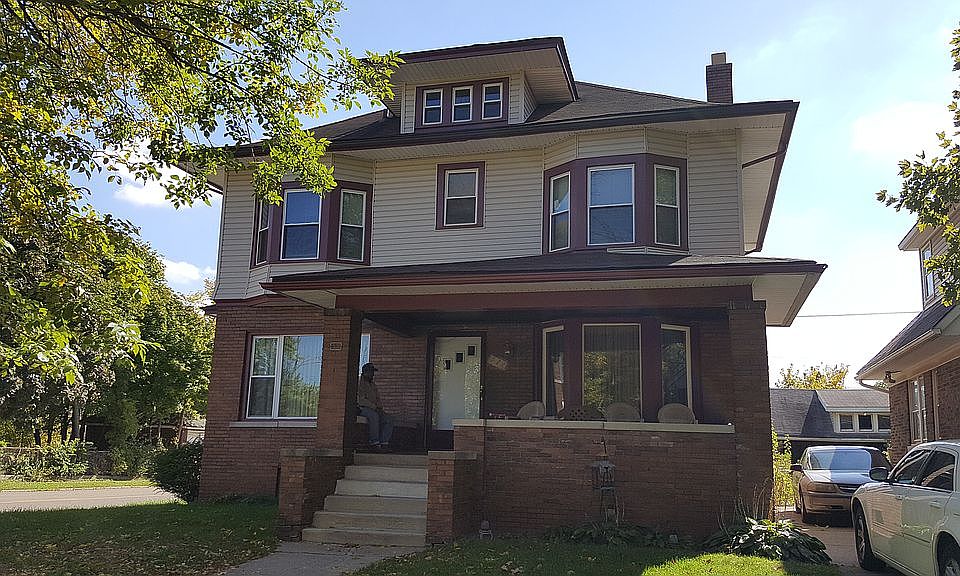 1st image of 179 Monterey St