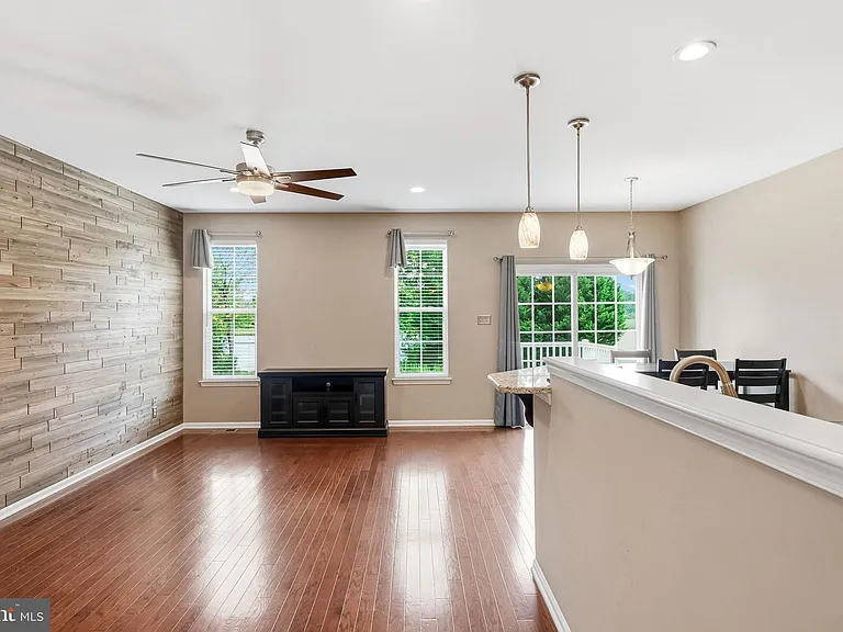 53 Overlook Dr — Photo 13