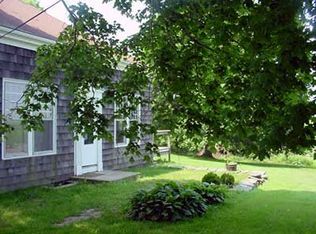 997 Middle Rd, Portsmouth, RI 02871