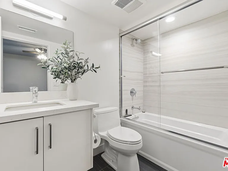 6021 W Beachwood Ln — Photo 13