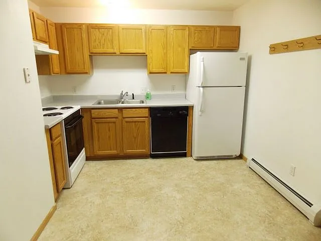 2 bed, 1.0 bath, $850 — Photo 3