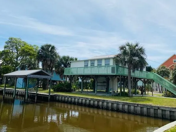 57 9th Ave E, Horseshoe Beach, FL 32648