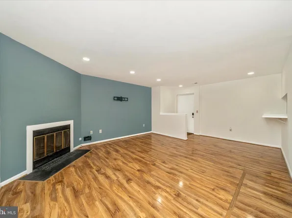208 Water Fountain Ct Unit 103, Glen Burnie, MD 21060