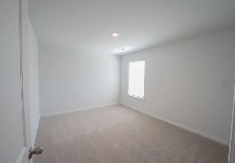 108 Windrush Pnes — Photo 33