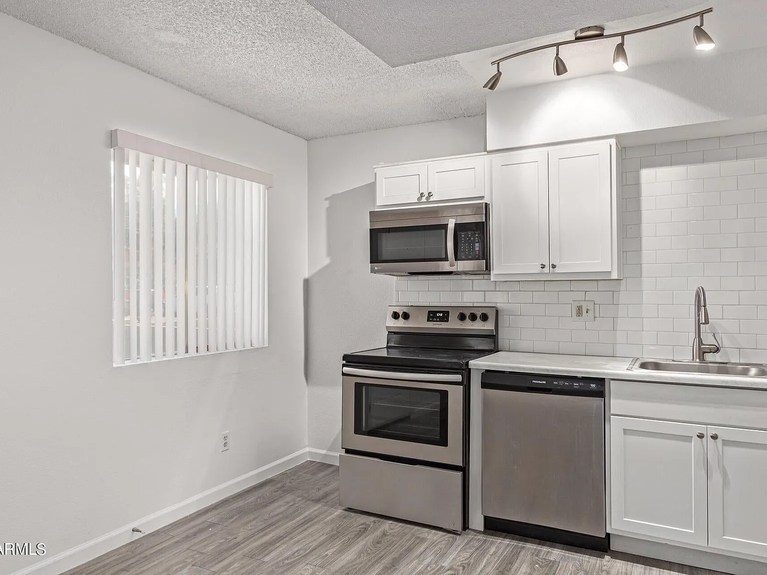 Welcome to The Sanctuary on Wilson - One Month FREE with approved application — Photo 4