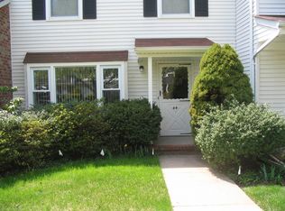 44 Tisbury Vlg, Scotch Plains, NJ 07076