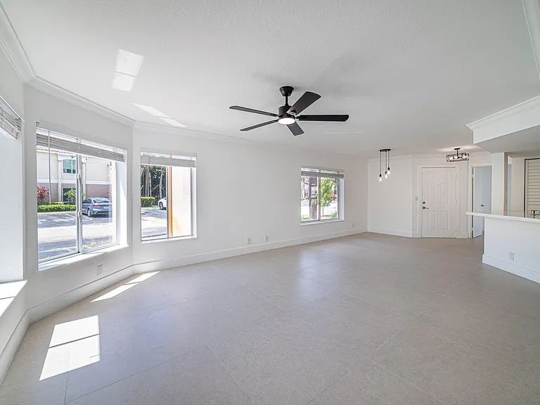 815 W Boynton Beach Blvd #12-106 — Photo 15
