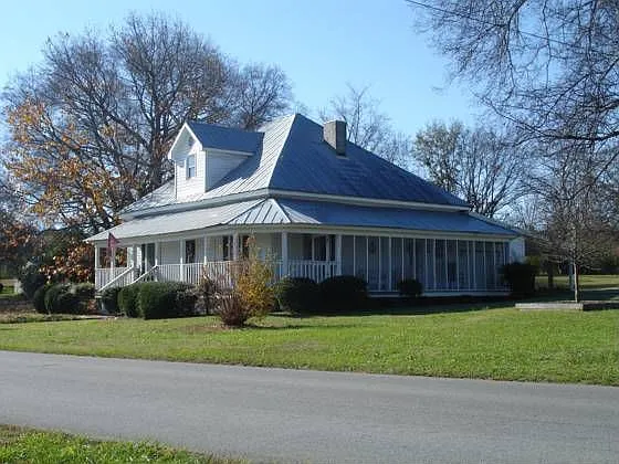 75 Euharlee St photo 1