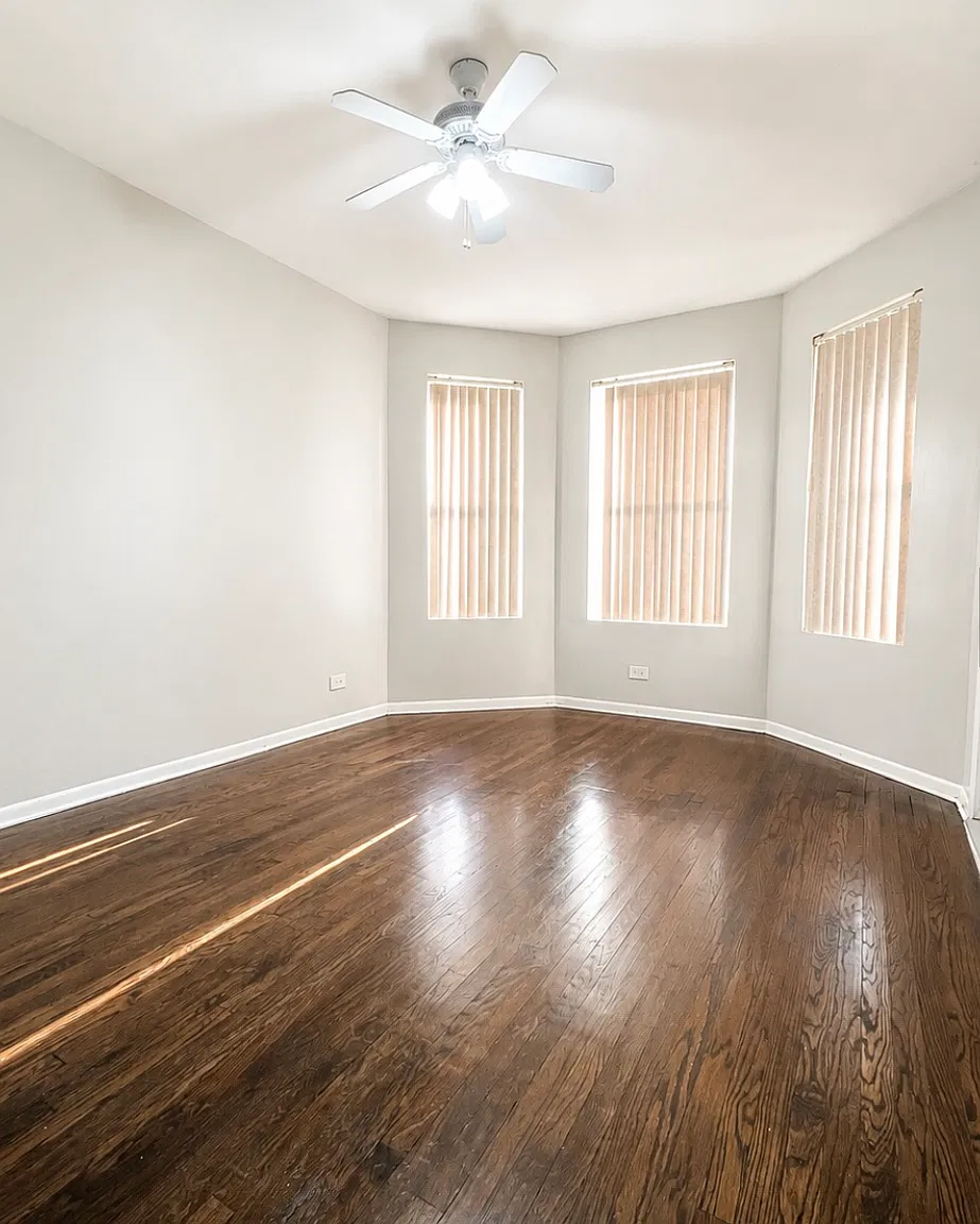 2 bed, 900 sqft, $1,350 — Photo 1