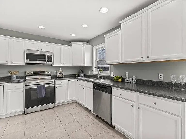 267 Dylan Cir — Photo 34